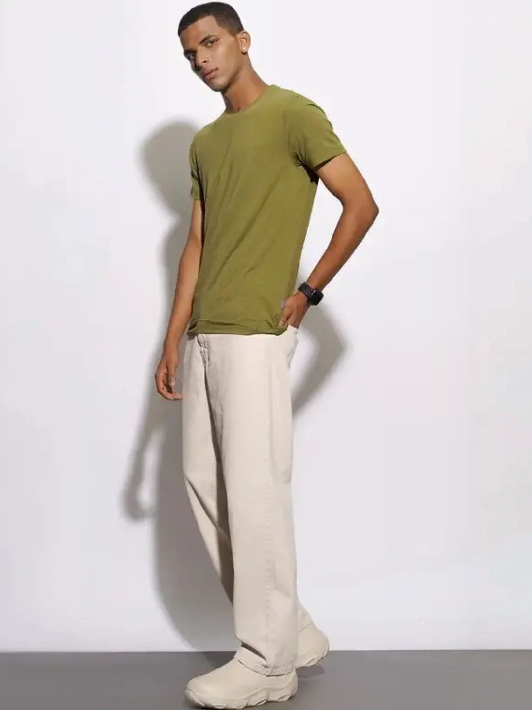 Metronaut Men Classic Relaxed Fit Mid-Rise Stretchable Jeans