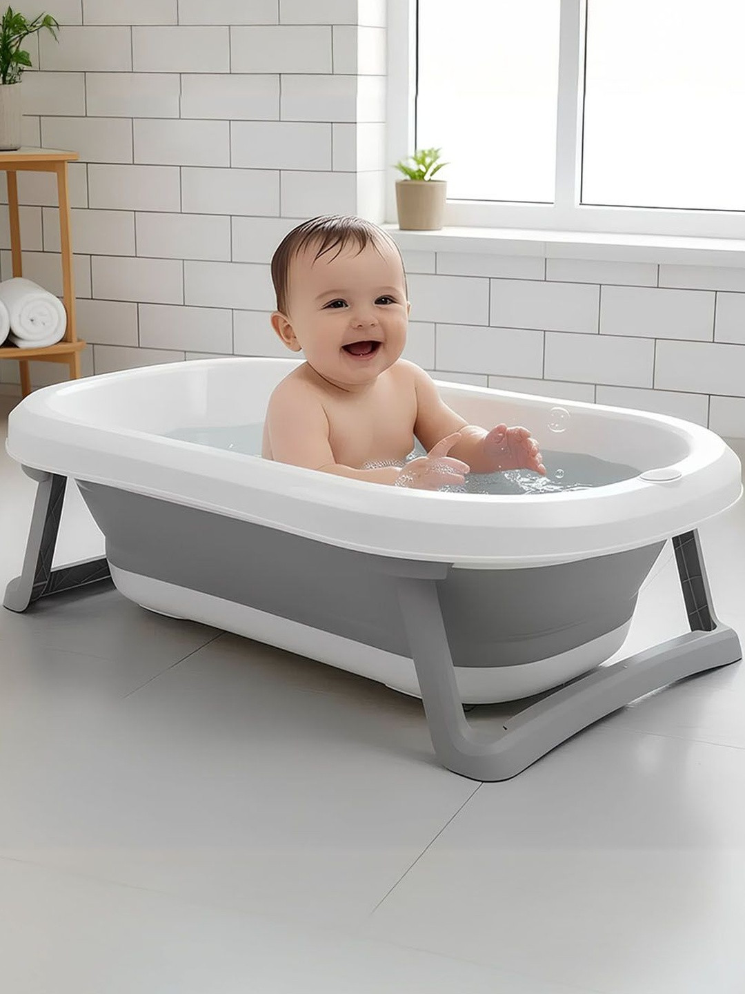 StarAndDaisy Infants Grey & White Foldable Bath Tub