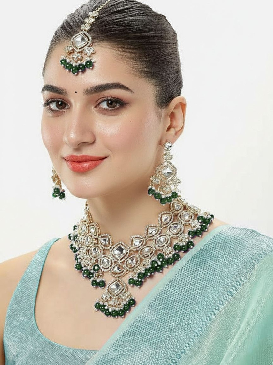 SAMC Gold-Plated Artificial Stones and Beads Jewellery Set