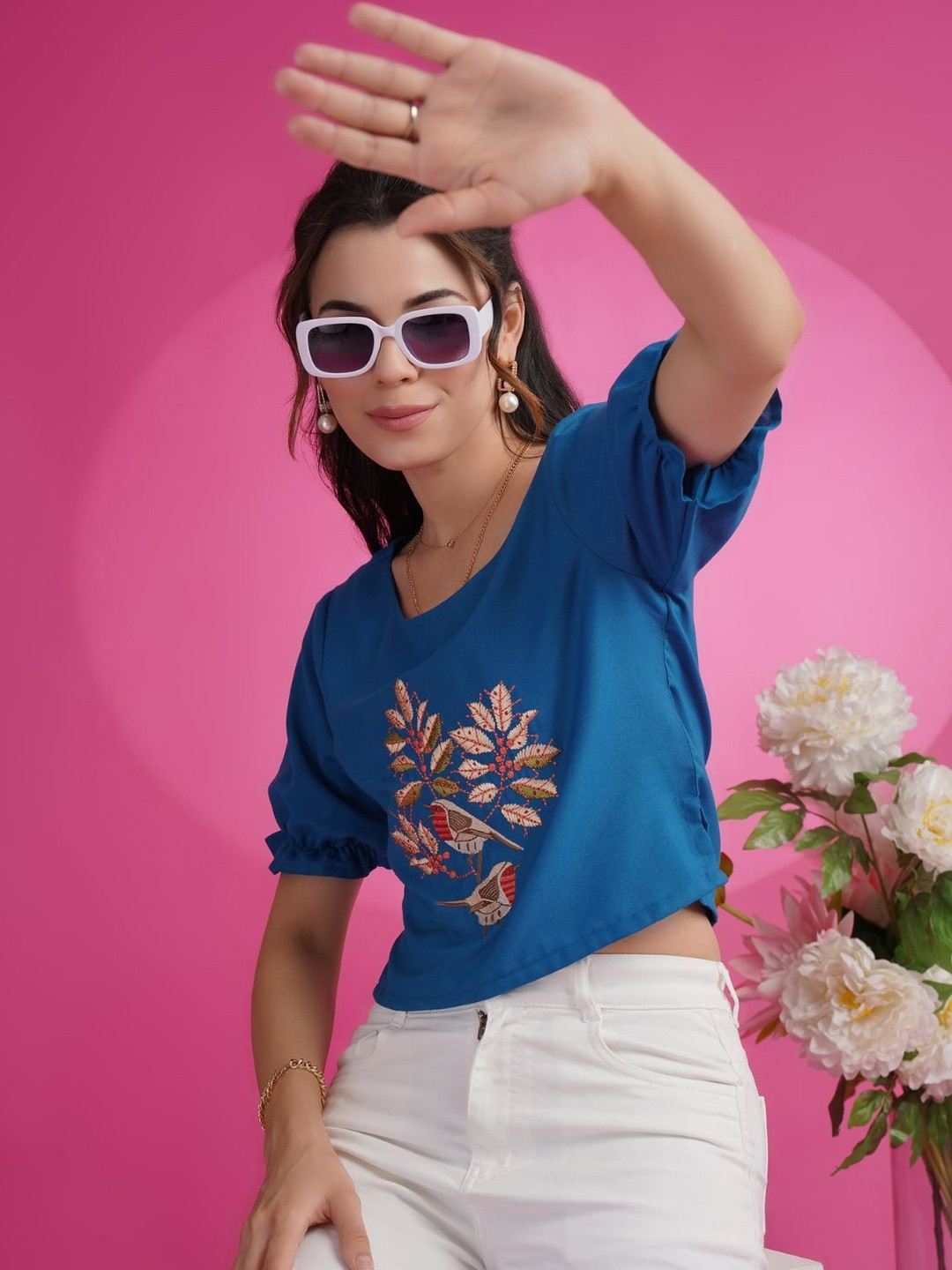 Youthnic Floral Embroidered Puff Sleeve Crop Top