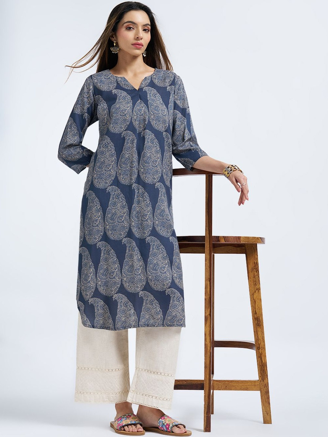 RANGMANCH BY PANTALOONS Women Ethnic Motifs Printed Flared Sleeves Thread Work Kurta