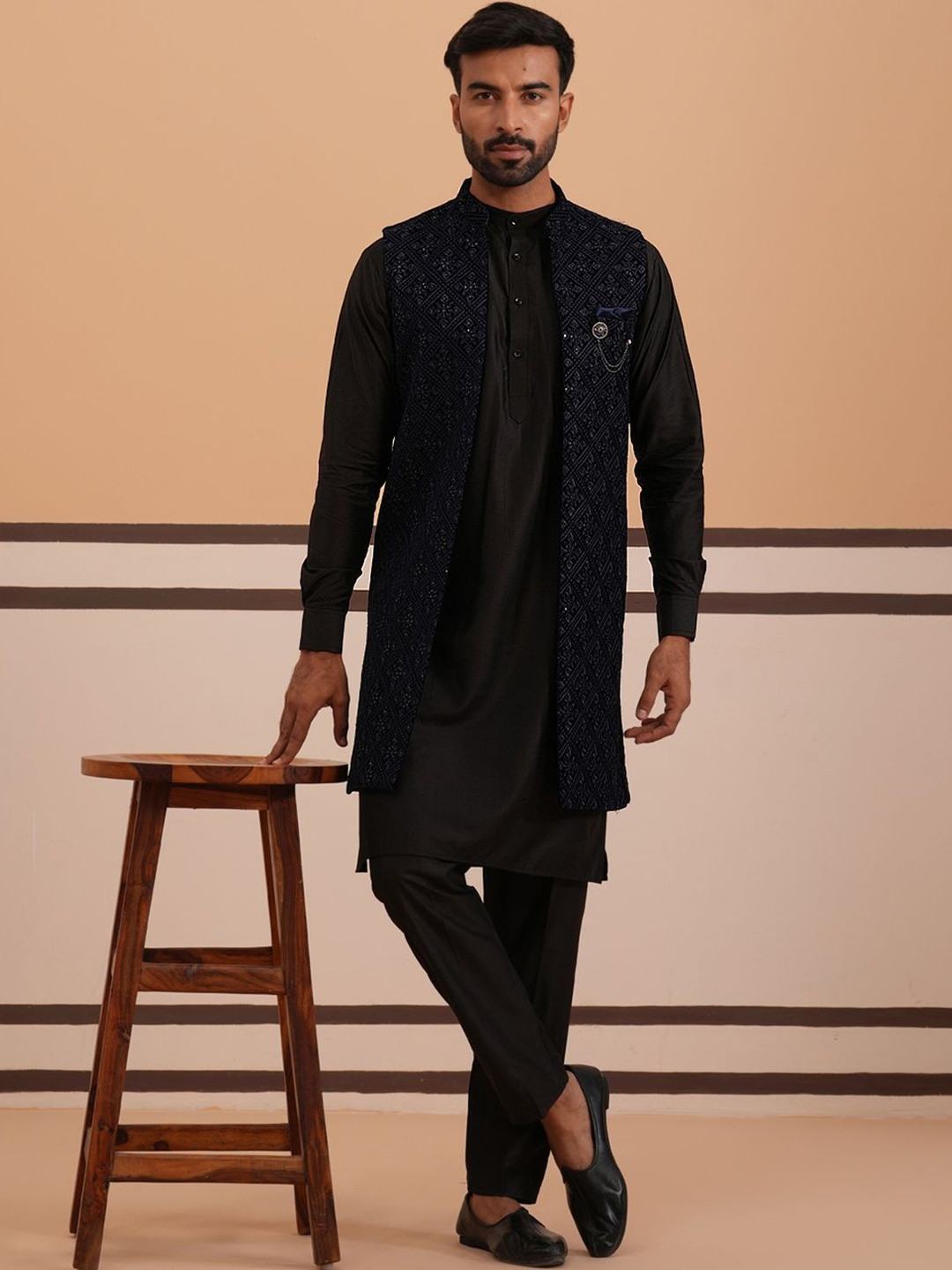 Jompers Embroidered Sherwani Set