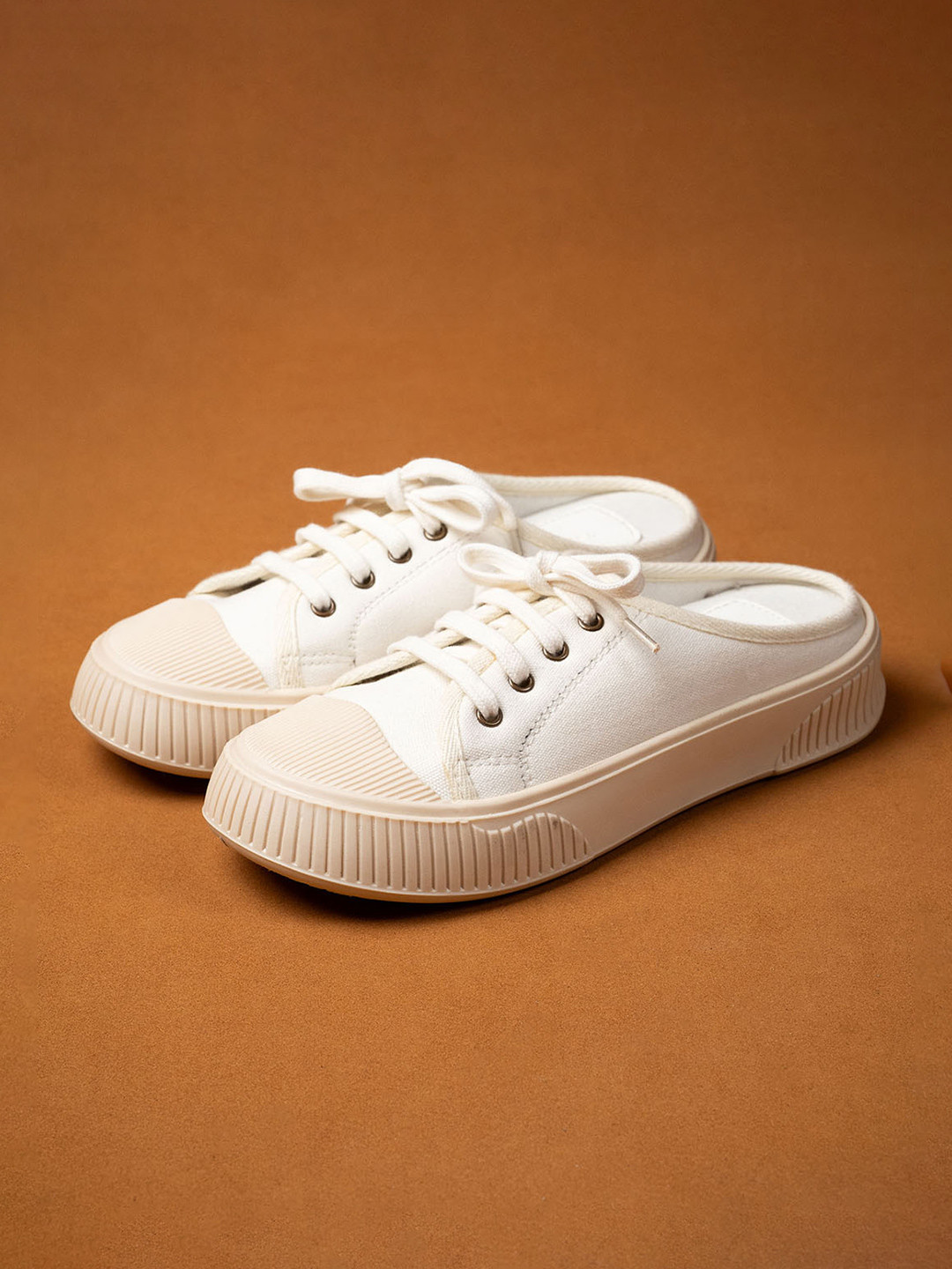 Theater Women Elves White Patent Slide In Sneakers