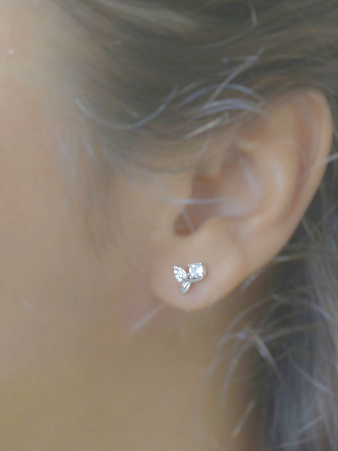 Luxevogue Rhodium Plated 925 Sterling Silver Fin-Tastic Studs Solitaire Earrings