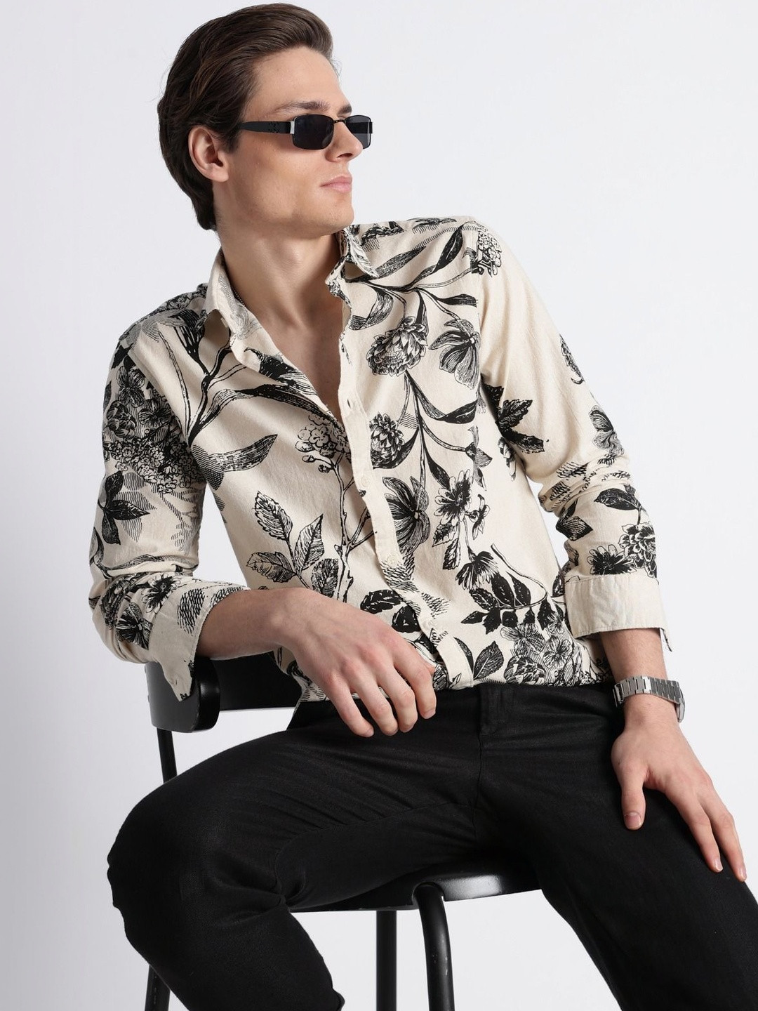 Blu MNKY Men Classic Slim Fit Floral Printed Casual Shirt