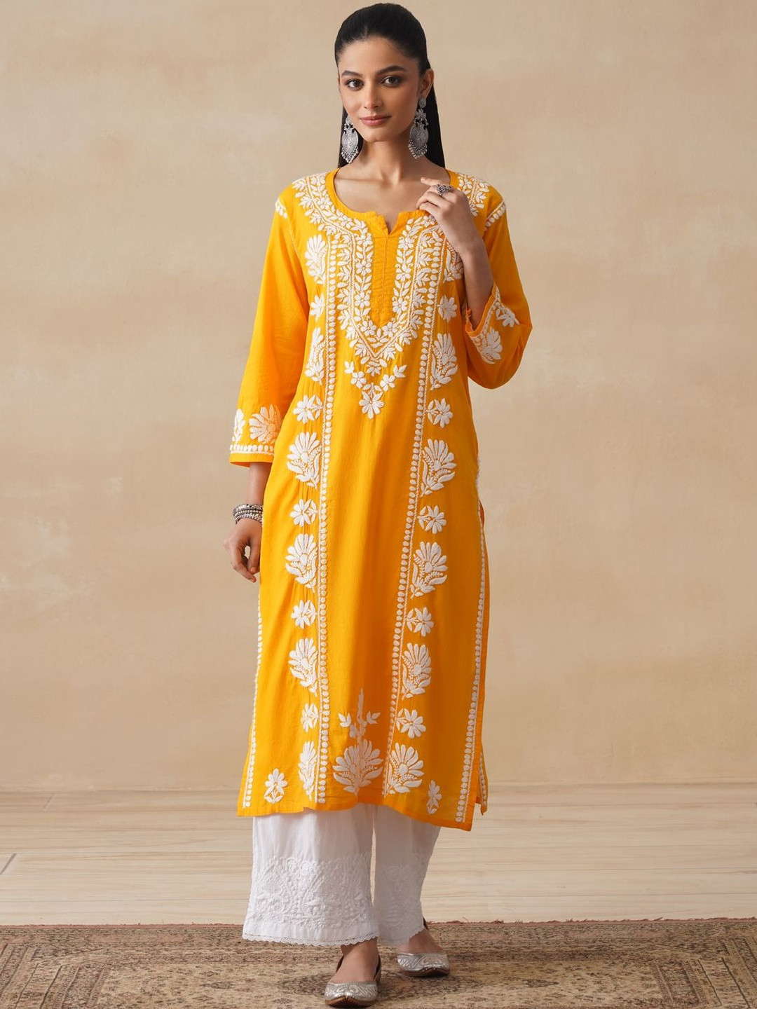 House of Chikankari Women Embroidered Chikankari Kurta