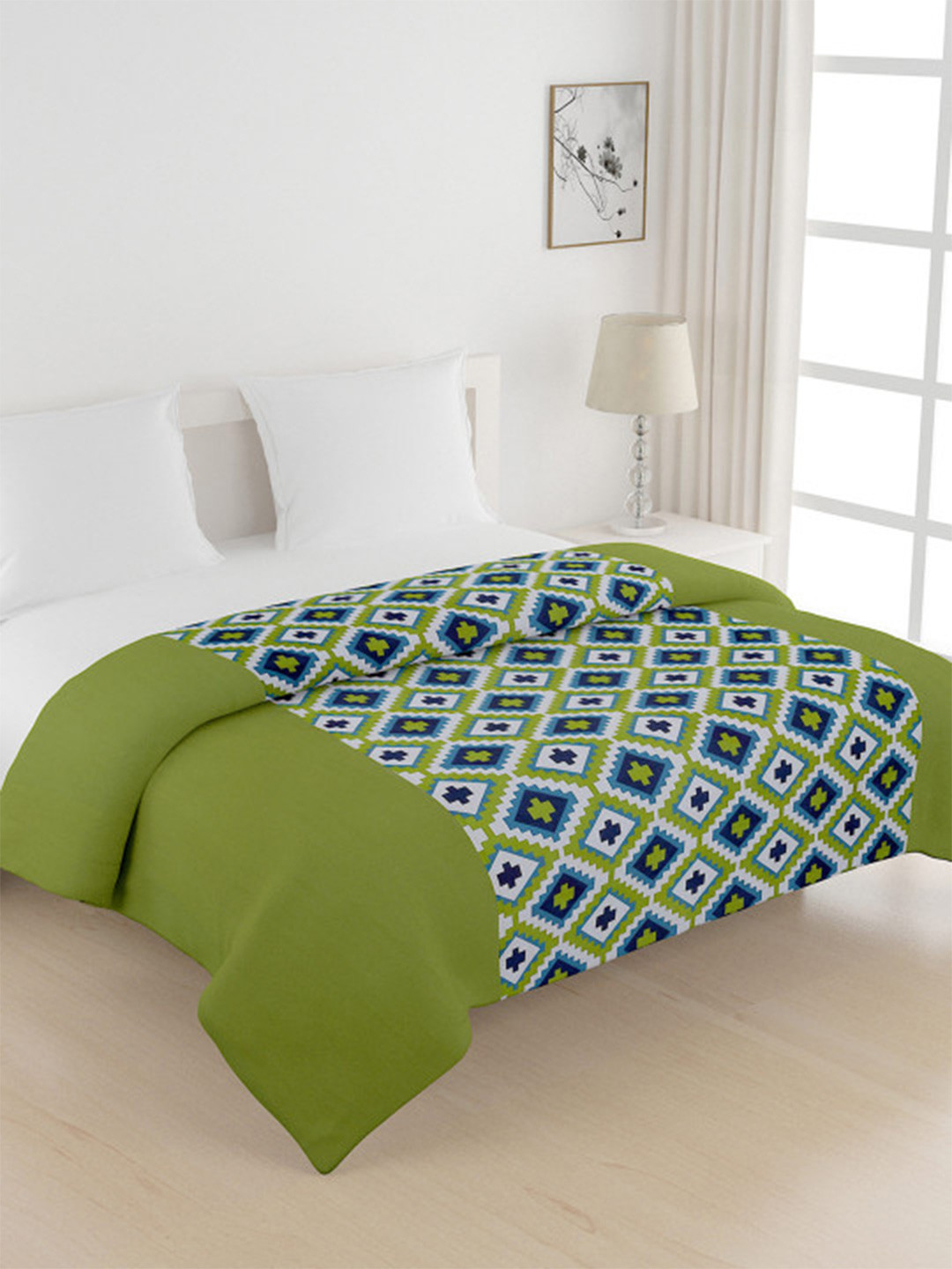 Swayam Shades of Paradise Geometric Green 150 GSM 200TC Cotton Double AC Quilt