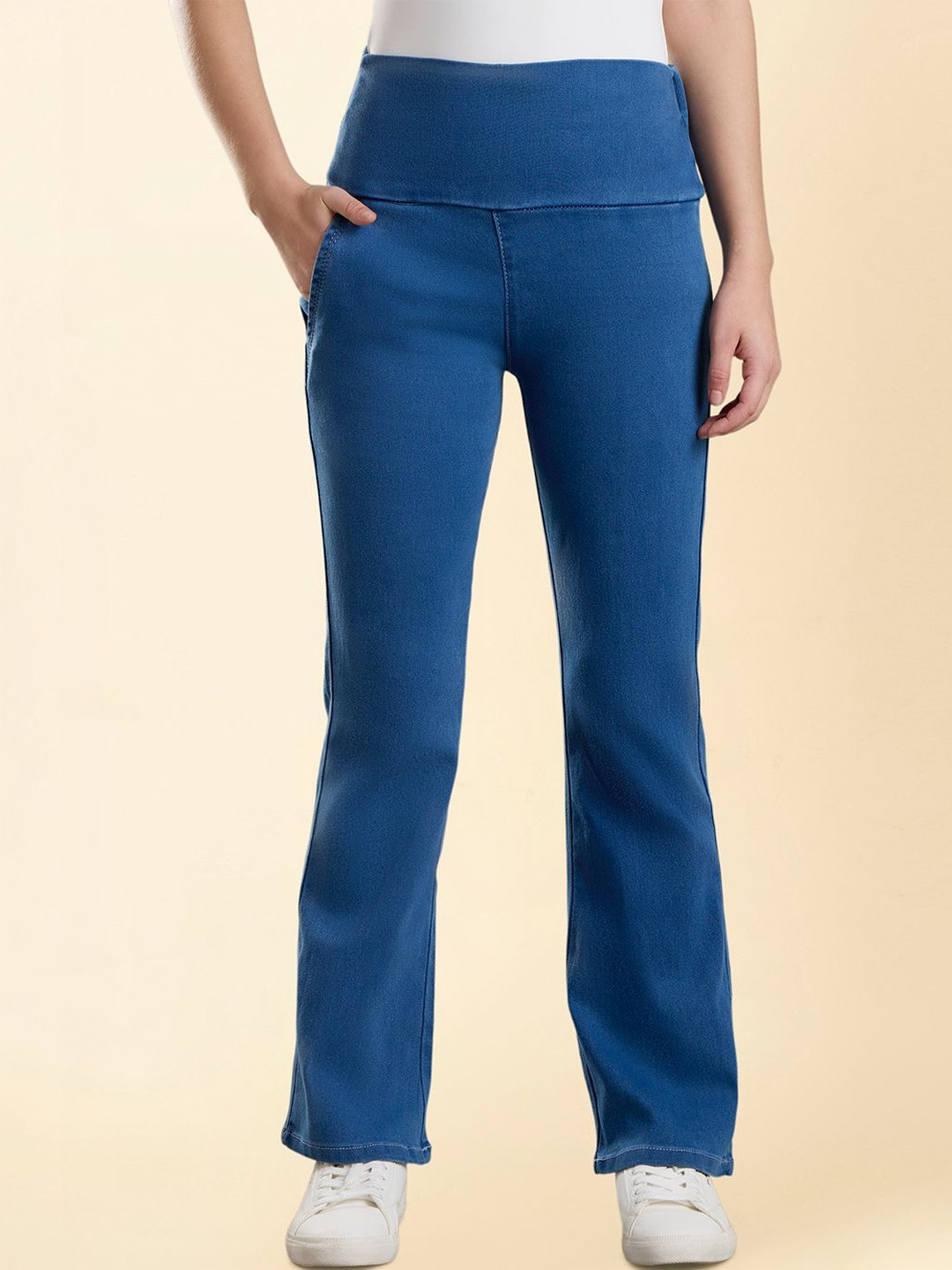 3BUTTERFLIES Women Bootcut High-Rise Stretchable Jeans