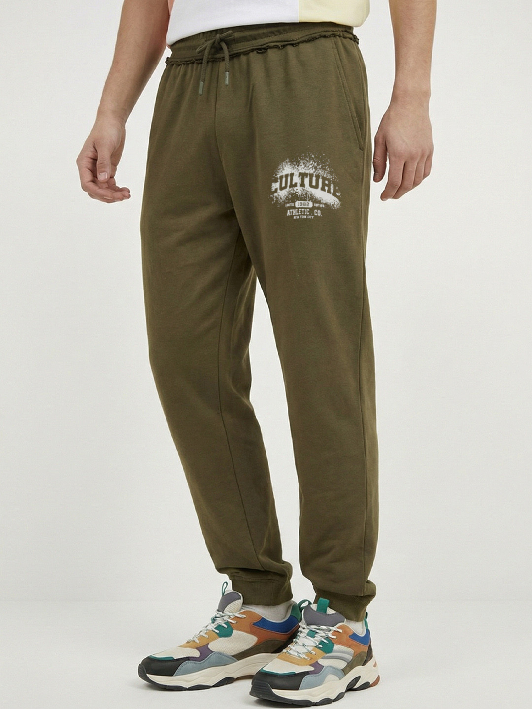 glitchez Men Typography Printed Joggers