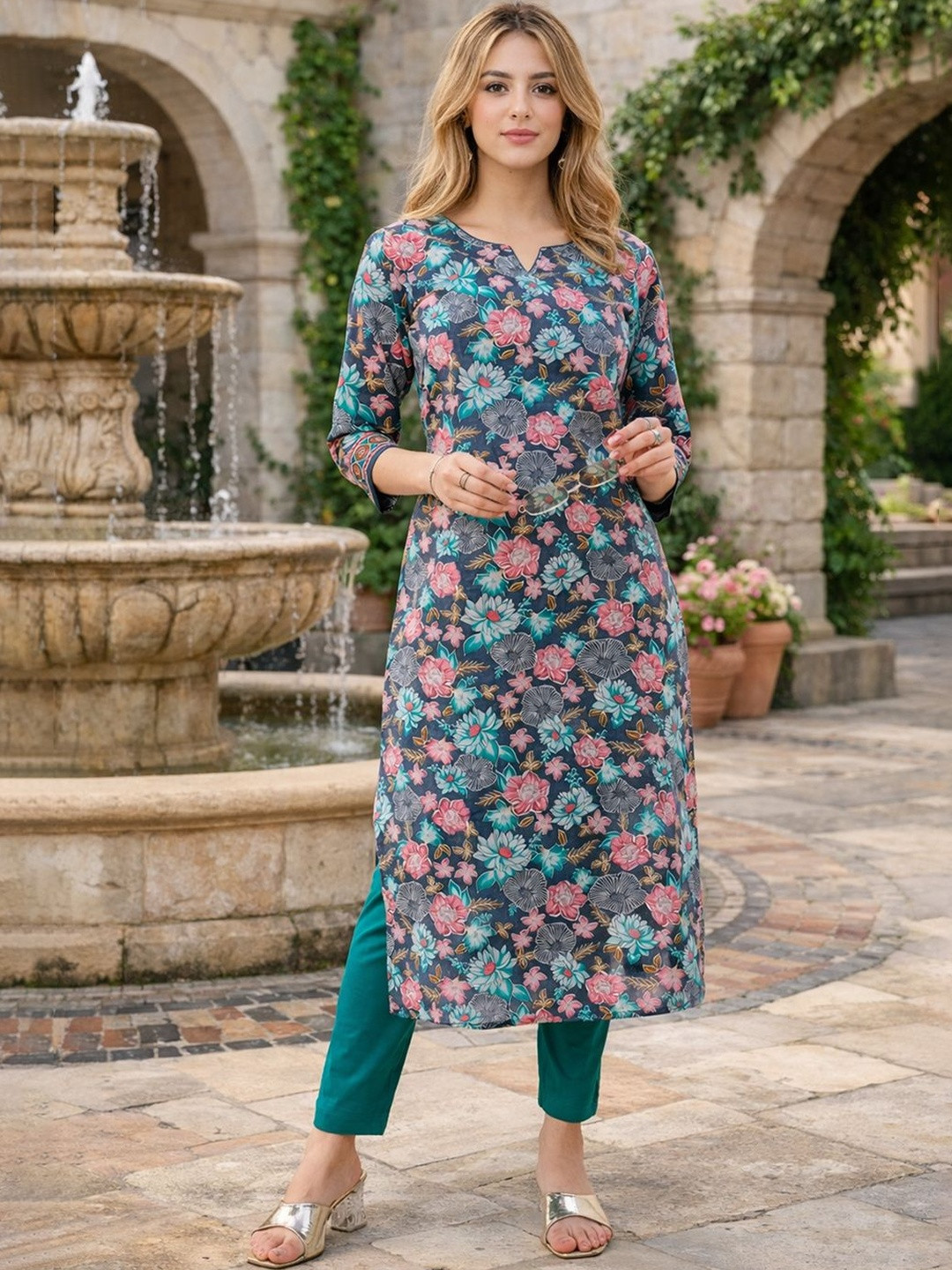 FashionRiti Women Floral Printed Floral Kurta