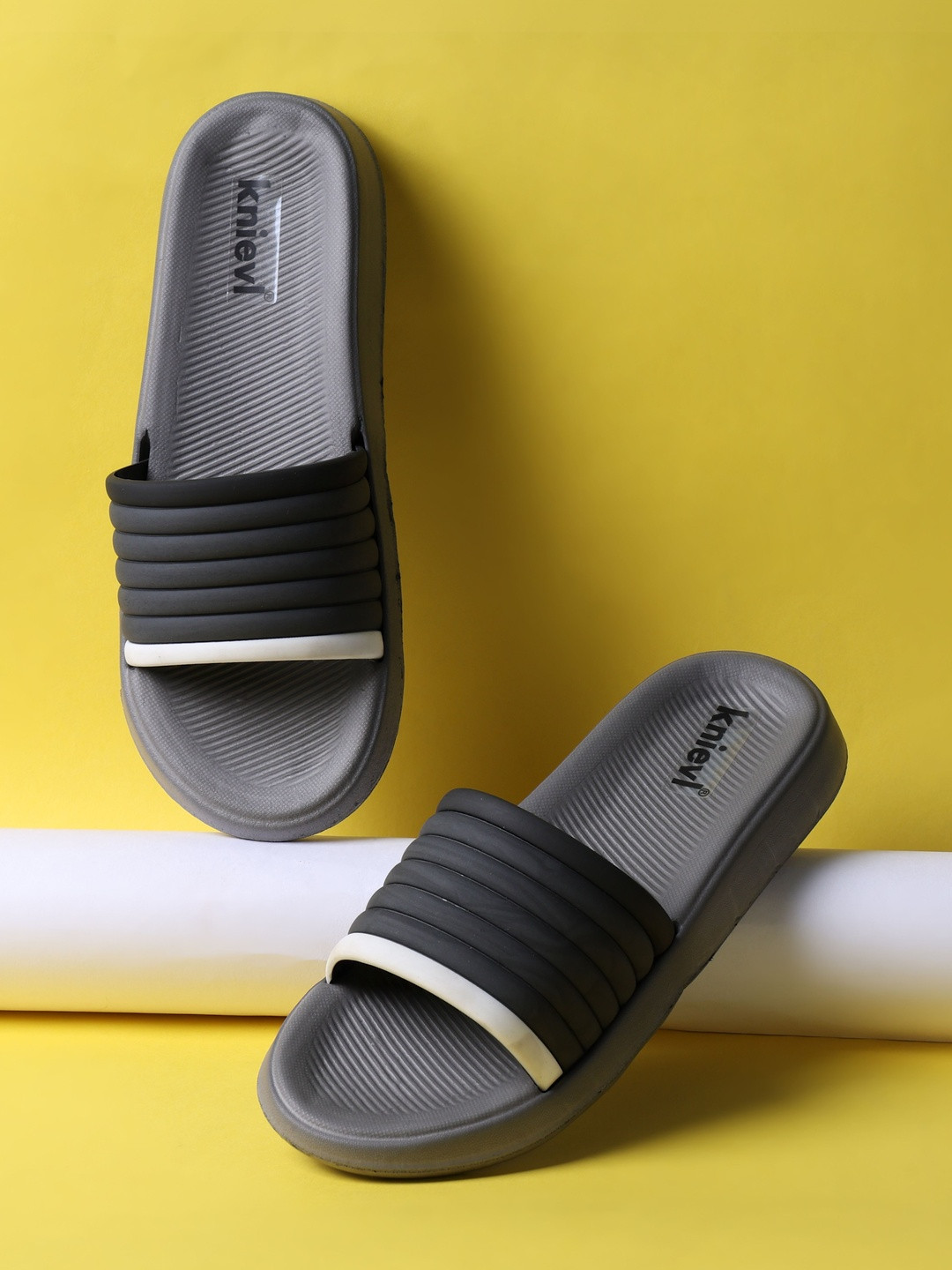 KNIEVL Men Sliders