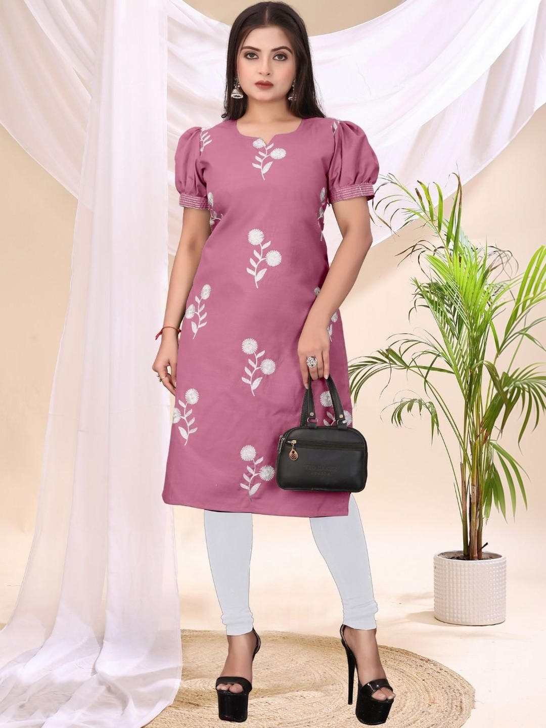 DHANSHREE TEX Floral Embroidered Thread Work Pure Cotton Thread Work Kurti