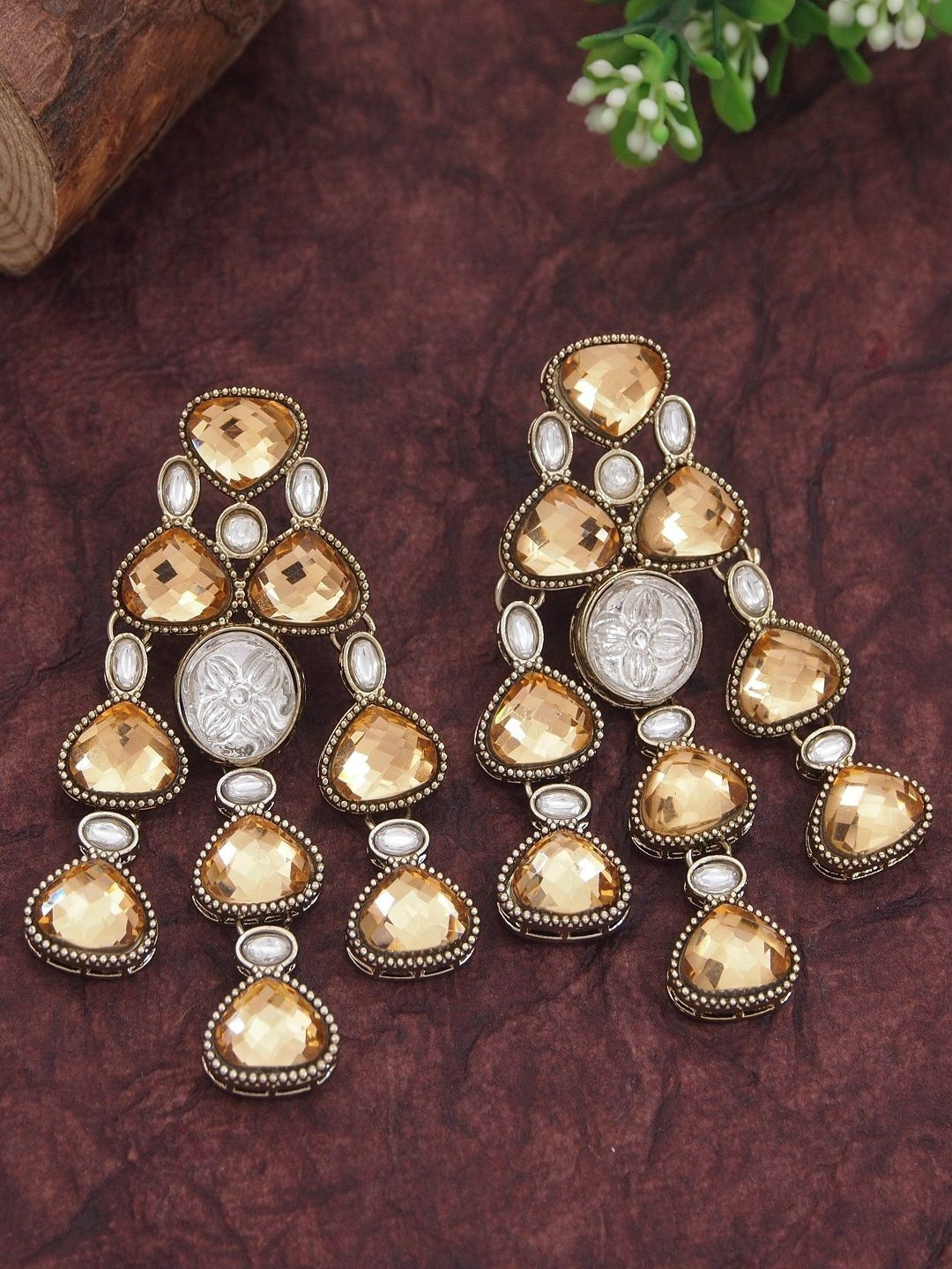 SGA FASHION Teardrop Shaped Drop Earrings