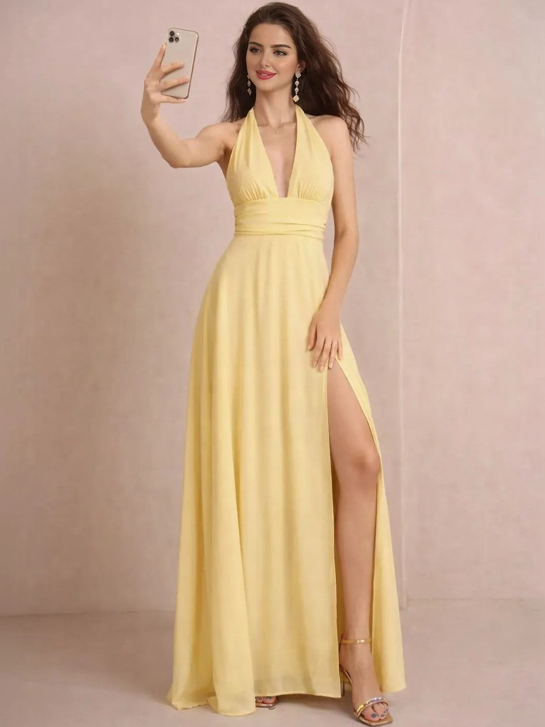 TRAQUILA Halter Neck Bodycon Maxi Dress