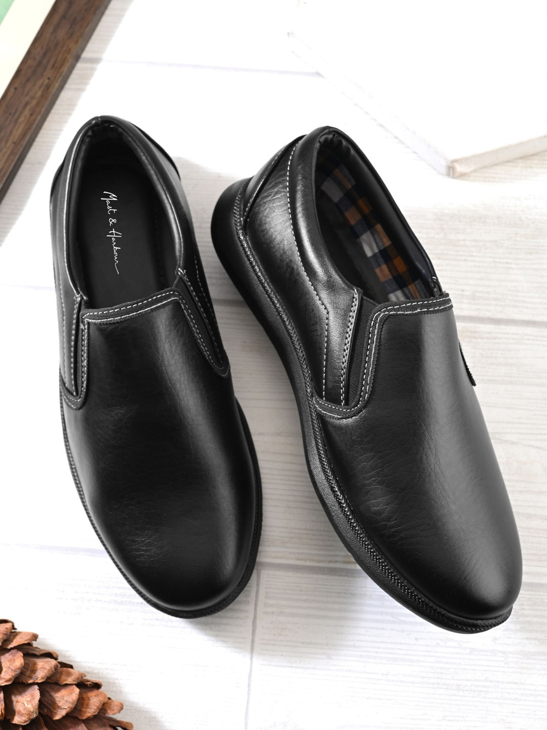 Mast & Harbour Men Slip-On Sneakers