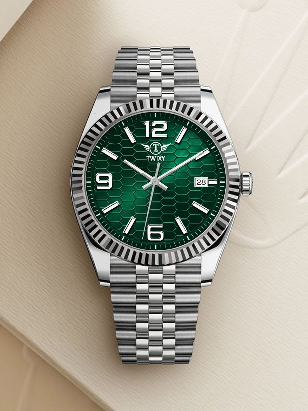 TWIXY Men Dial & Bracelet Style Straps Analogue Date Aperture Watch TYW21 Silver-Green