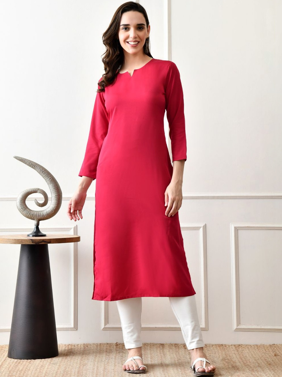HARIKS V-Neck Kurti