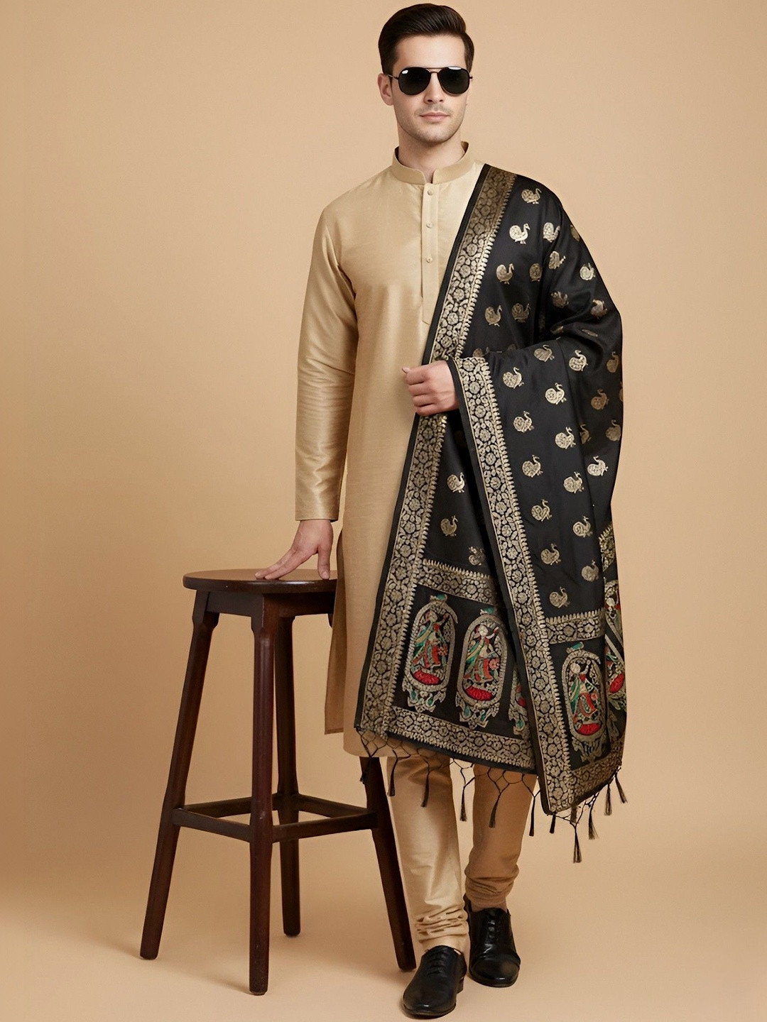 MUFFLY Men Ethnic Motifs Woven Design Dupatta with Zari