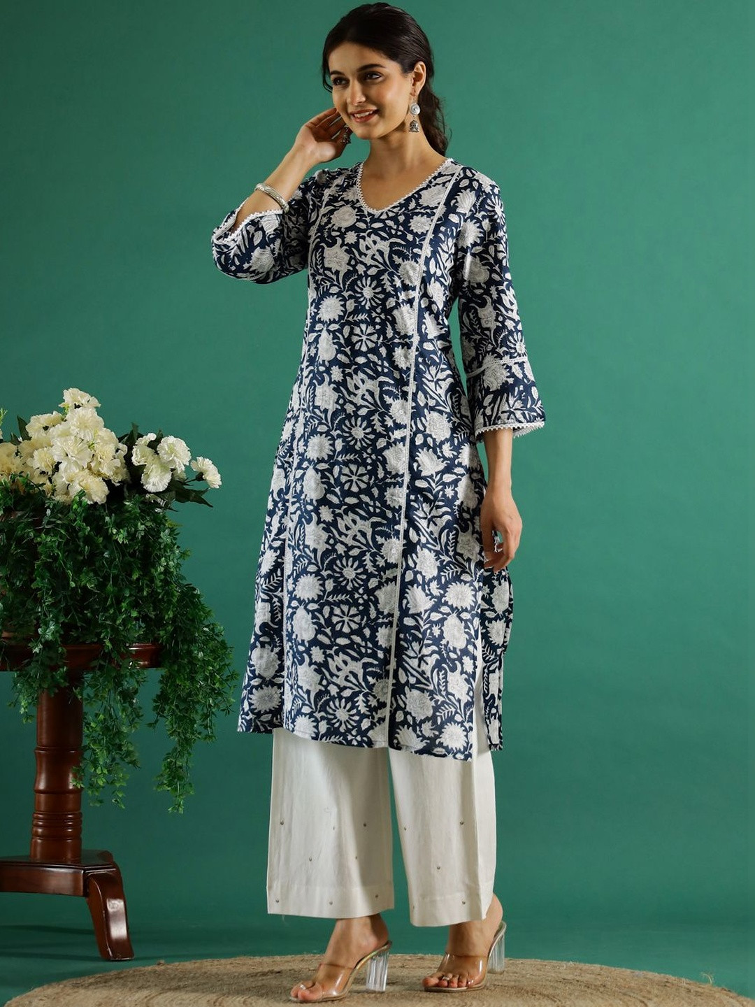 SANSKRUTIHOMES Women Ethnic Motifs Printed Flared Sleeves Indigo Kurta