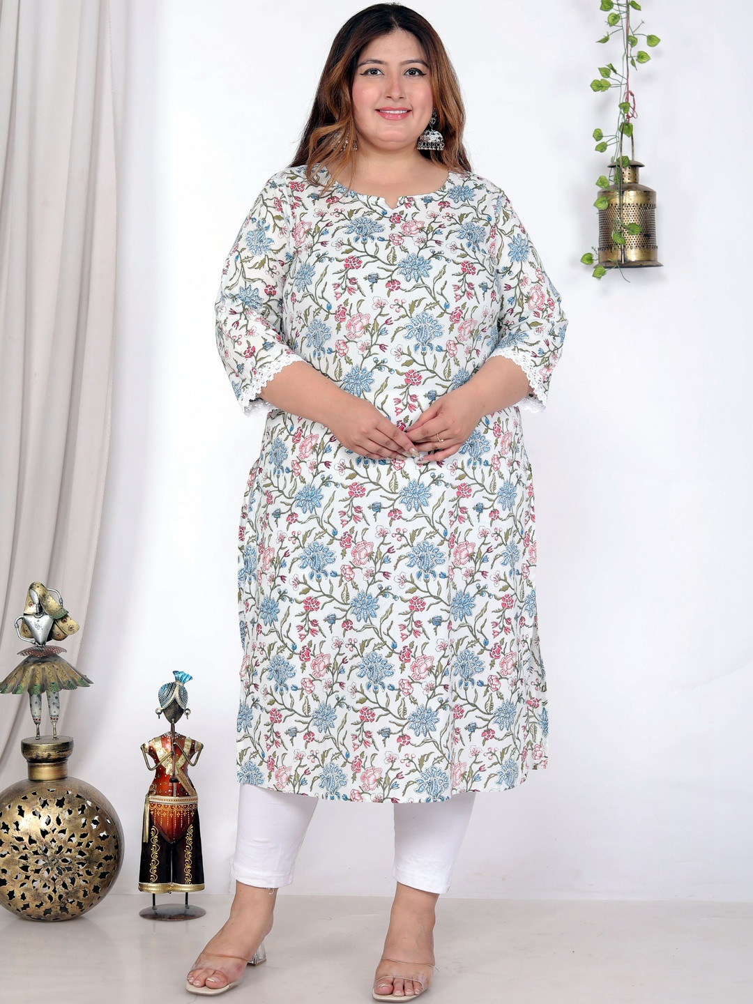 AKRITIK Women Floral Printed Thread Work Block Print Kurta
