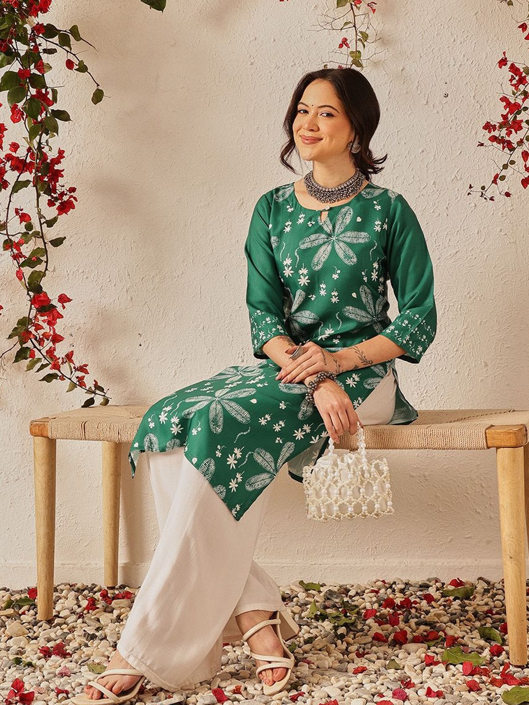 Silk Land Women's Cotton Printed Straight Kurta