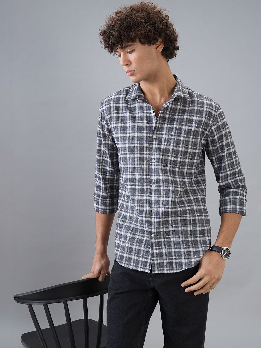 THE SHIRT CODE Men Slim Fit Checked Casual Shirt