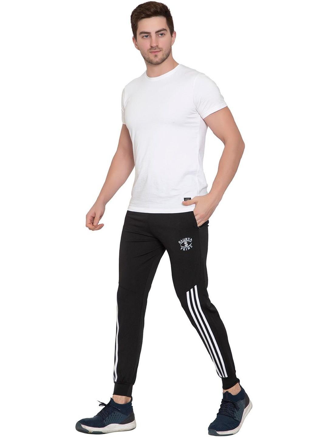 9LKHA Men Printed Mid Rise Joggers