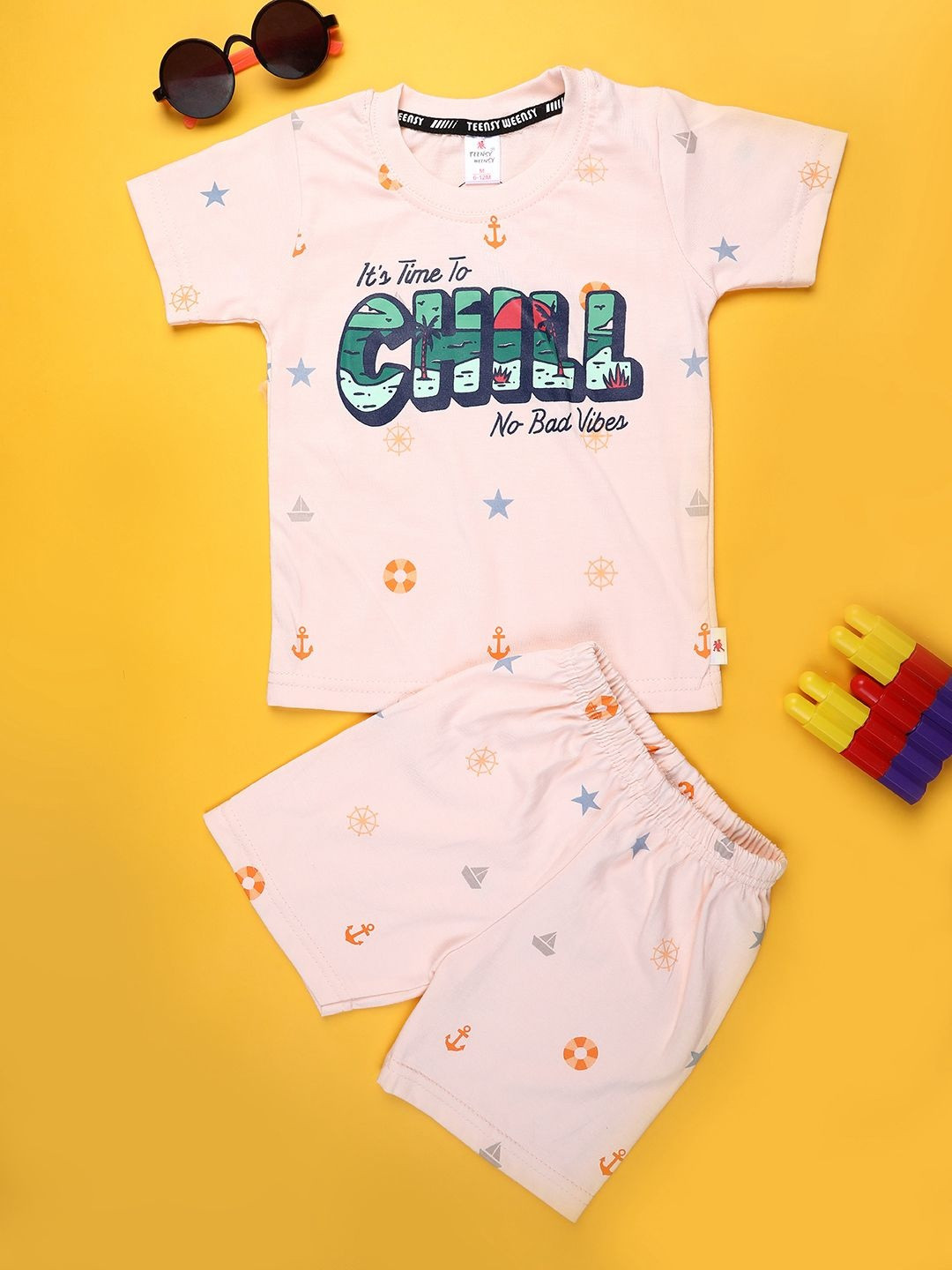 V-Mart Boys Printed T-shirt with Shorts
