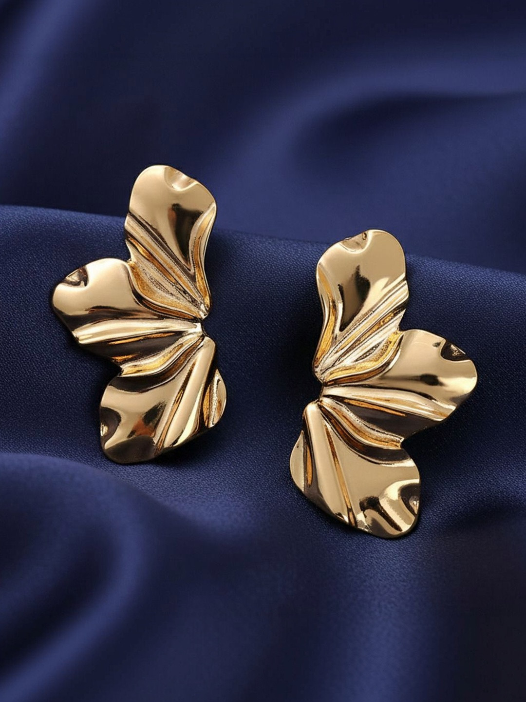 Nui Contemporary Drop Earrings