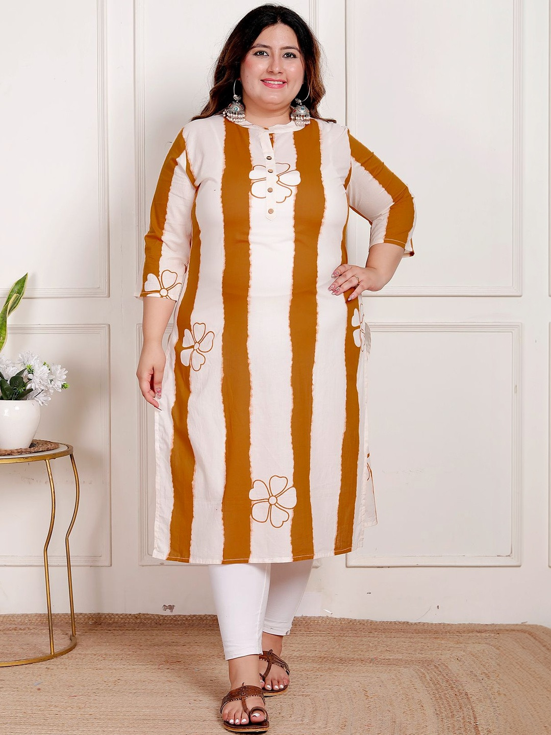 AKRITIK Women Floral Printed Thread Work Block Print Kurta