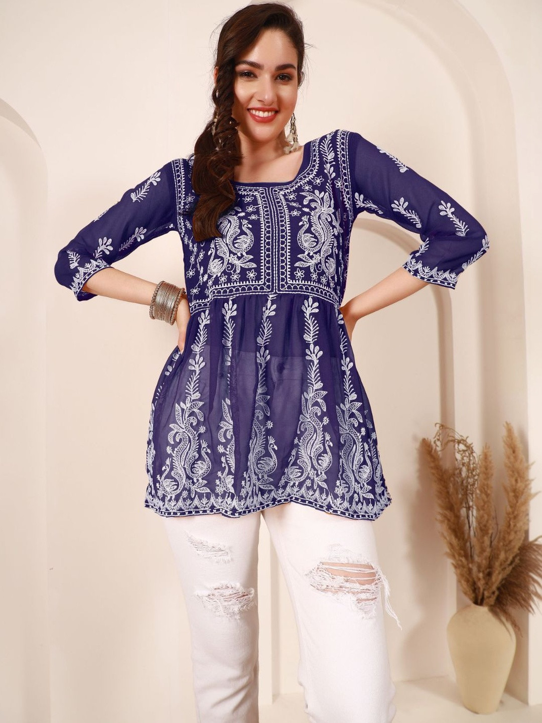 Youthnic Ethnic Motifs Embroidered Chikankari Chikankari Kurti
