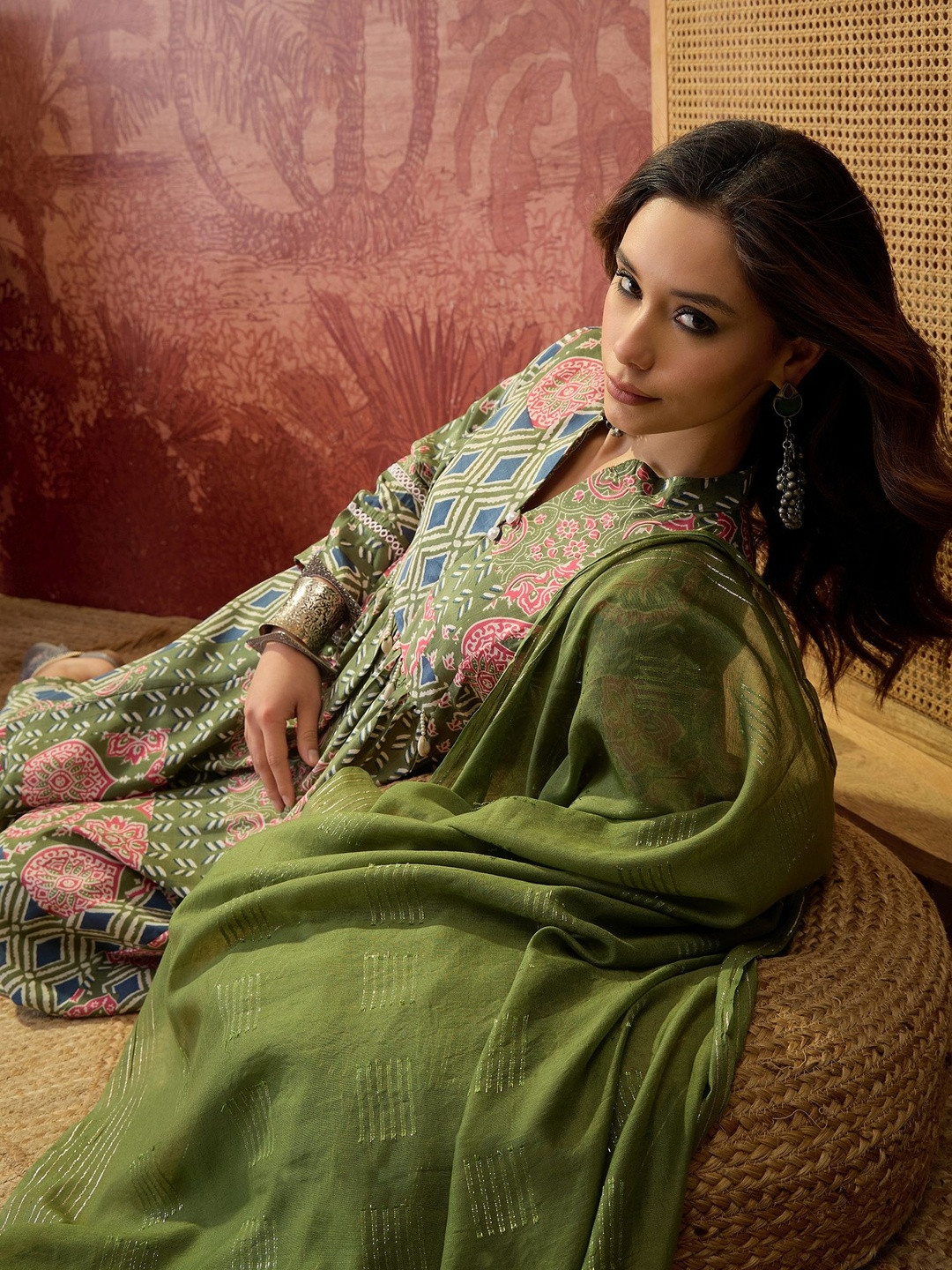 Sangria Printed V-Neck Kurta & Trousers Kurta Set