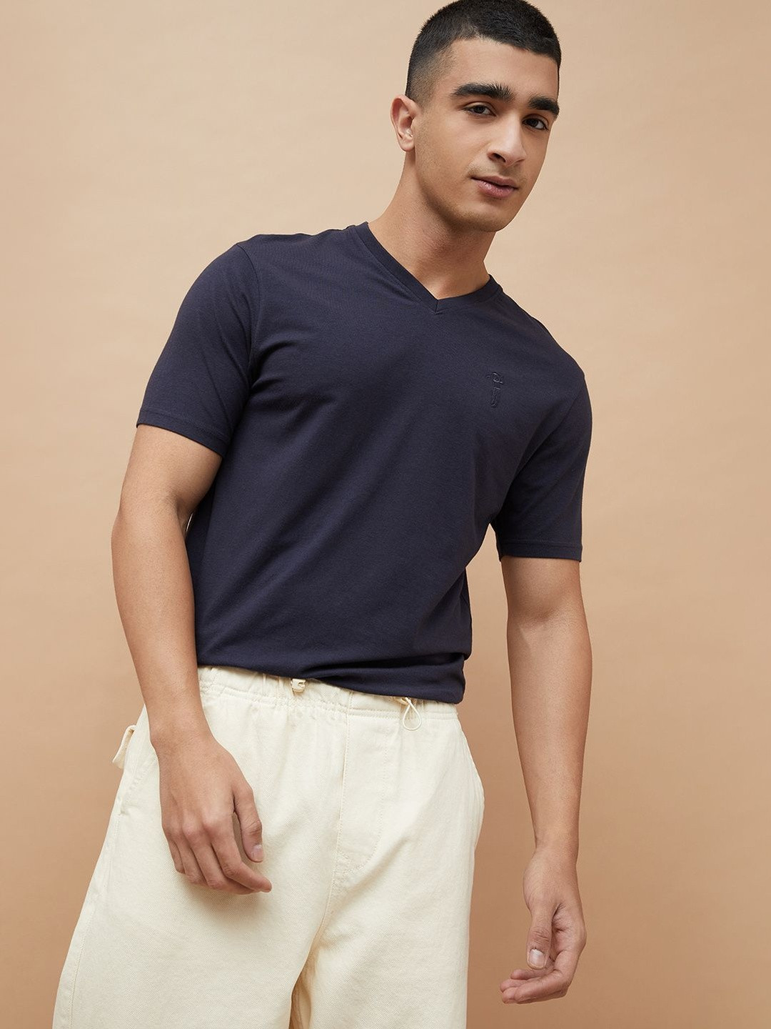 Bossini Men Brand Logo V-Neck T-shirt