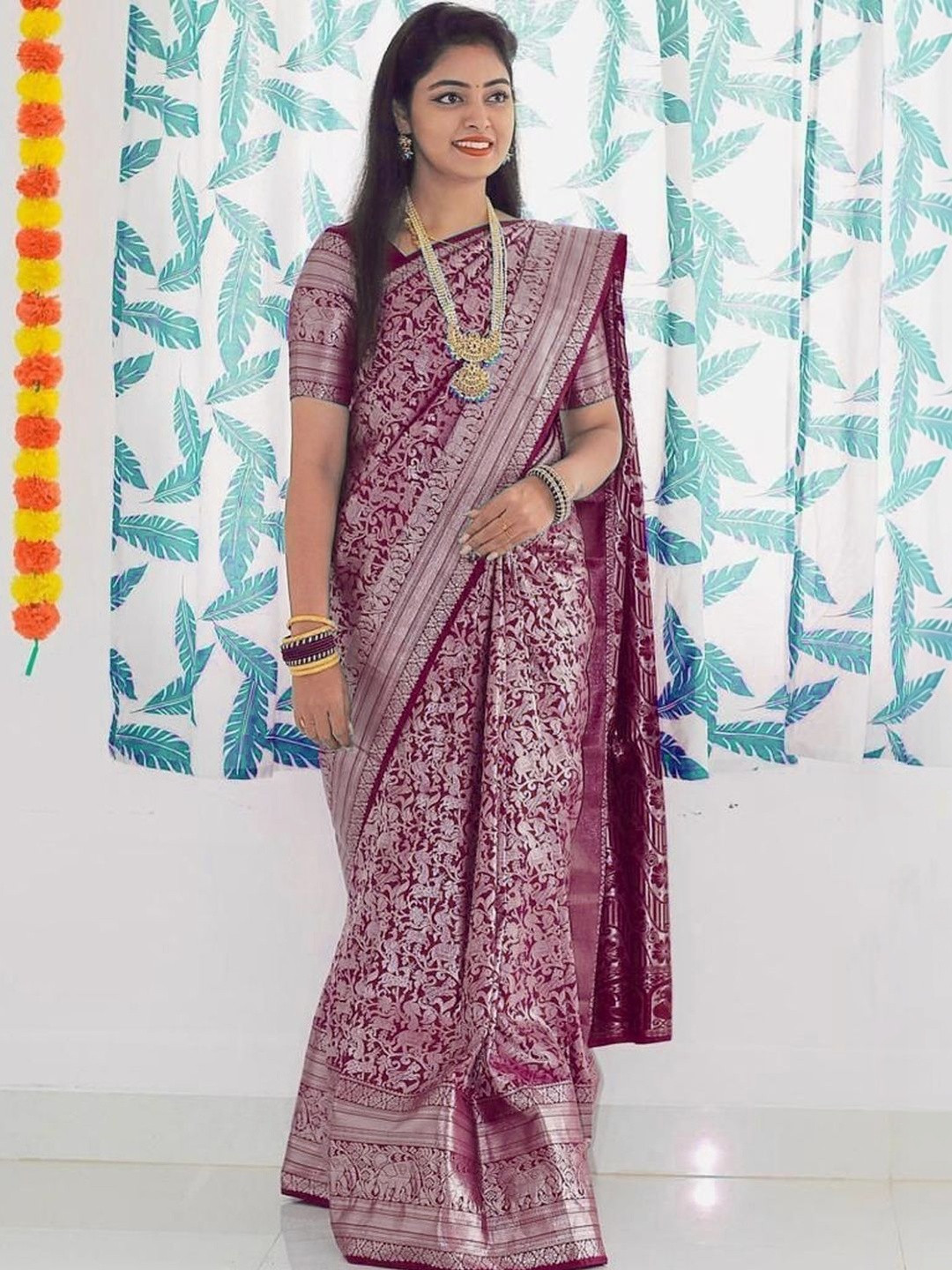 Urban Pallu Ethnic Motifs Zari Silk Blend Handloom fwd Saree
