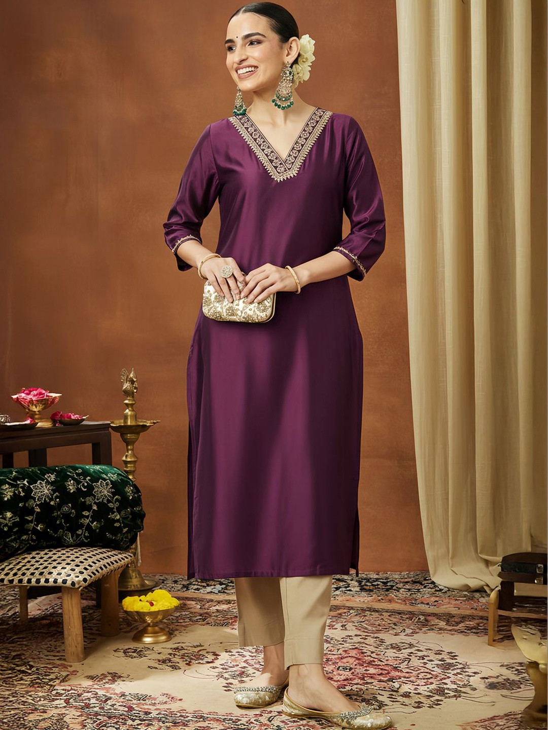 Janasya Women Embellished Sequinned Chanderi Silk Kurta