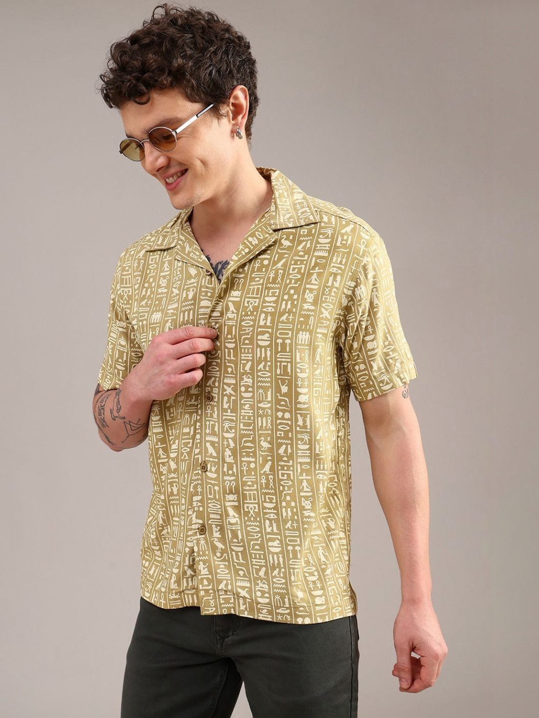 Beige Graphic Printed Regular Fit Casual Shirt