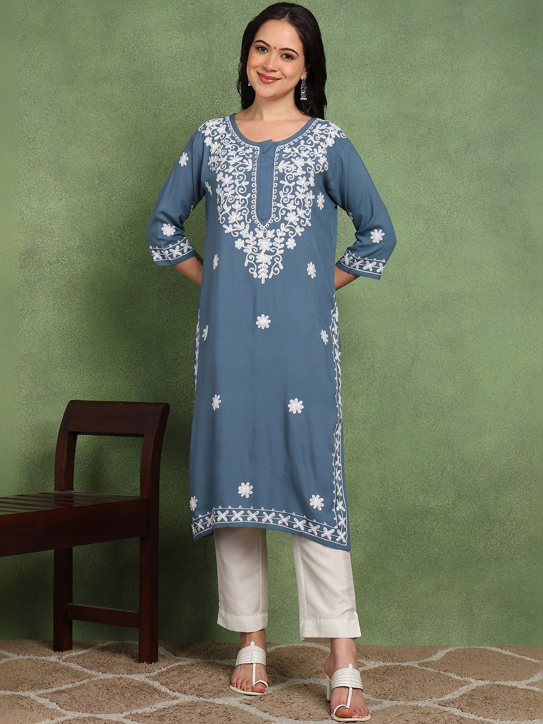 RANGAA NAWAAB Floral Embroidered Indigo Kurta