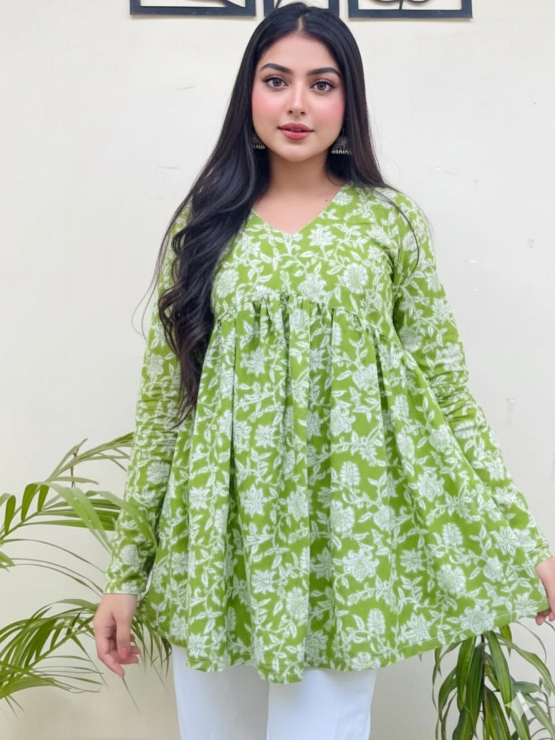BRAHMASTRA Floral Printed V-Neck Empire Kurti
