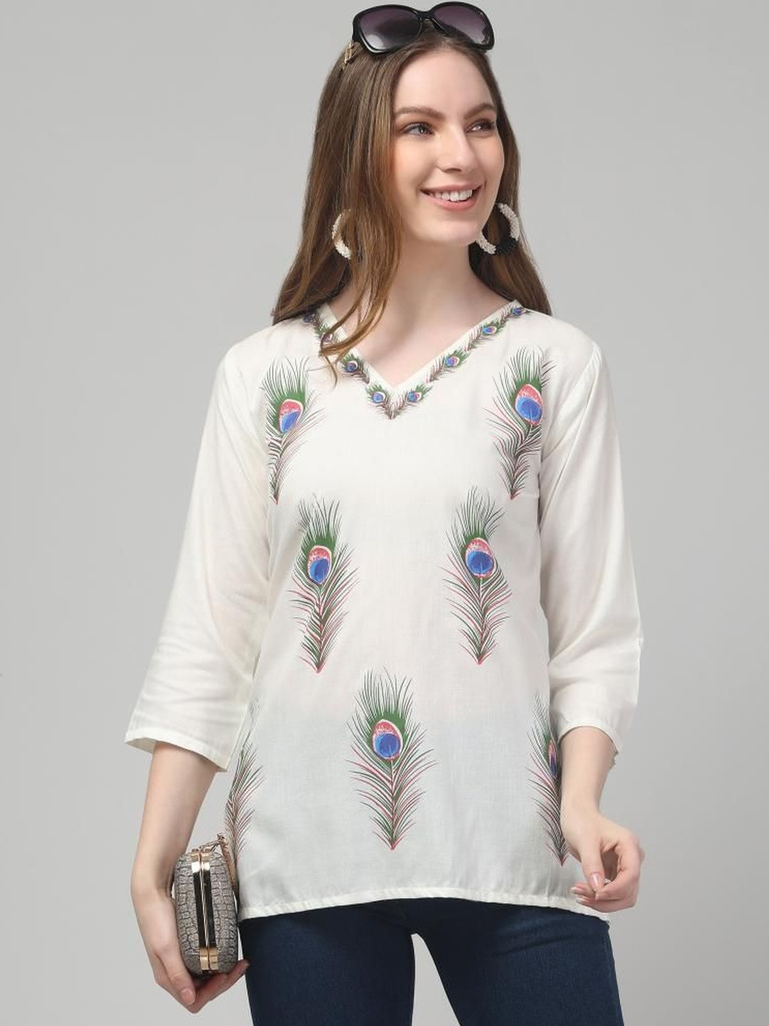 SYNTHIFY Ethnic Motifs Printed V-Neck Kurti