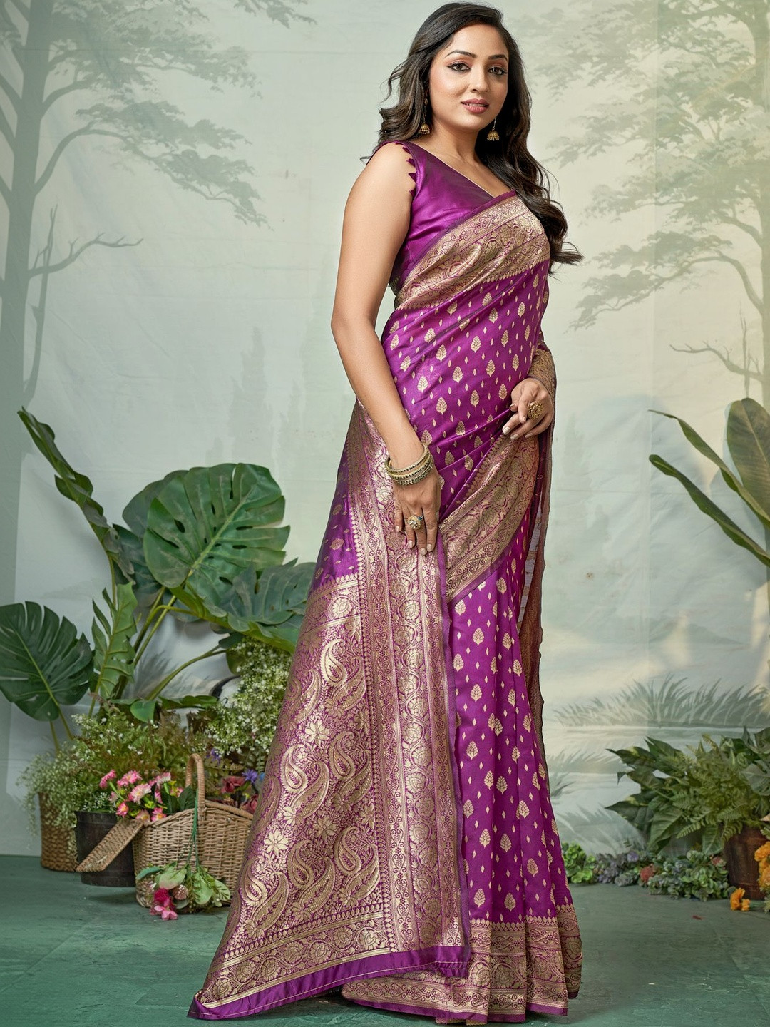 SURUKH Ethnic Motifs Zari Silk Blend Heavy Work Banarasi Saree