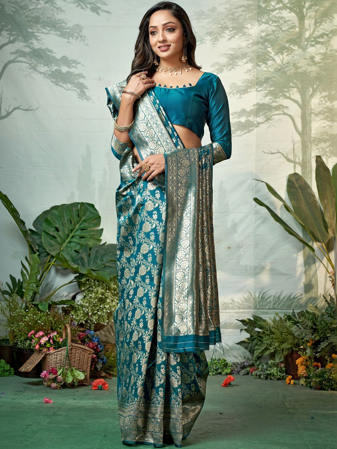 SURUKH Ethnic Motifs Zari Silk Blend Banarasi Saree