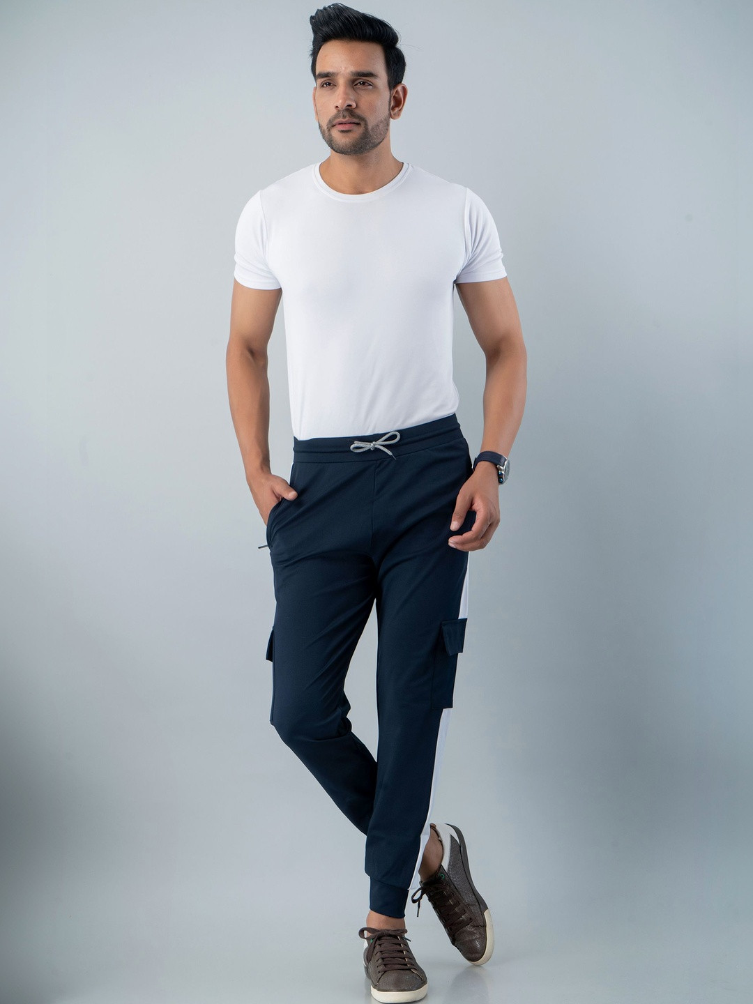 9LKHA Men Mid-Rise Cargos