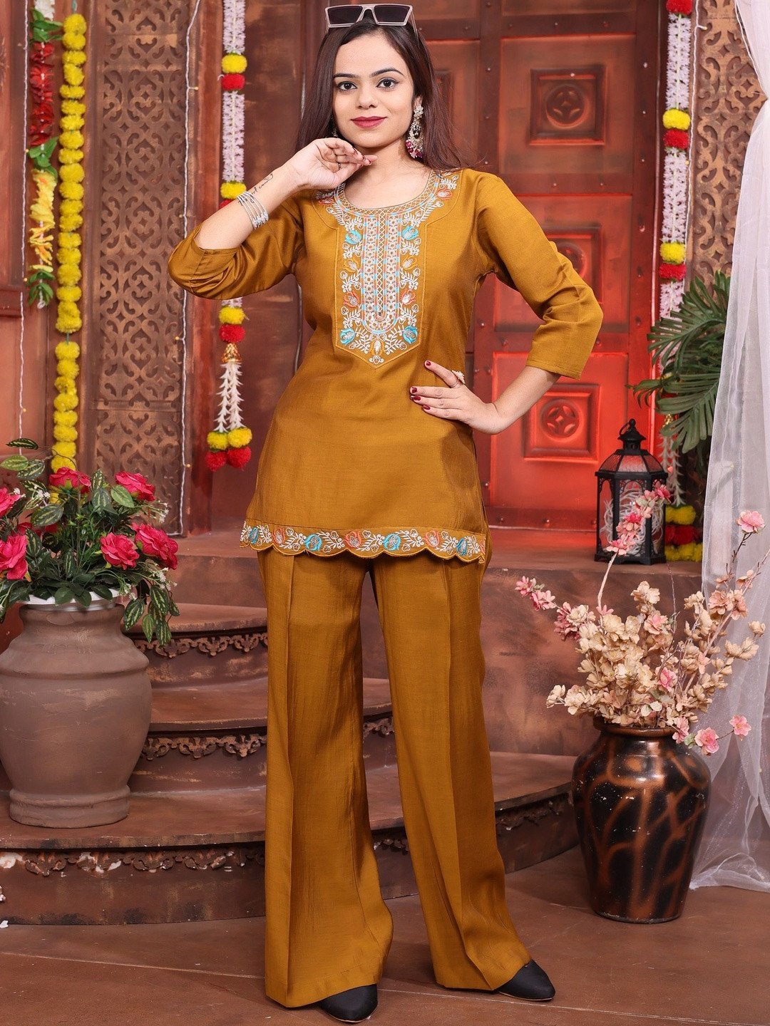 7Tiara Embroidered Round Neck Top With Trousers Co-Ords