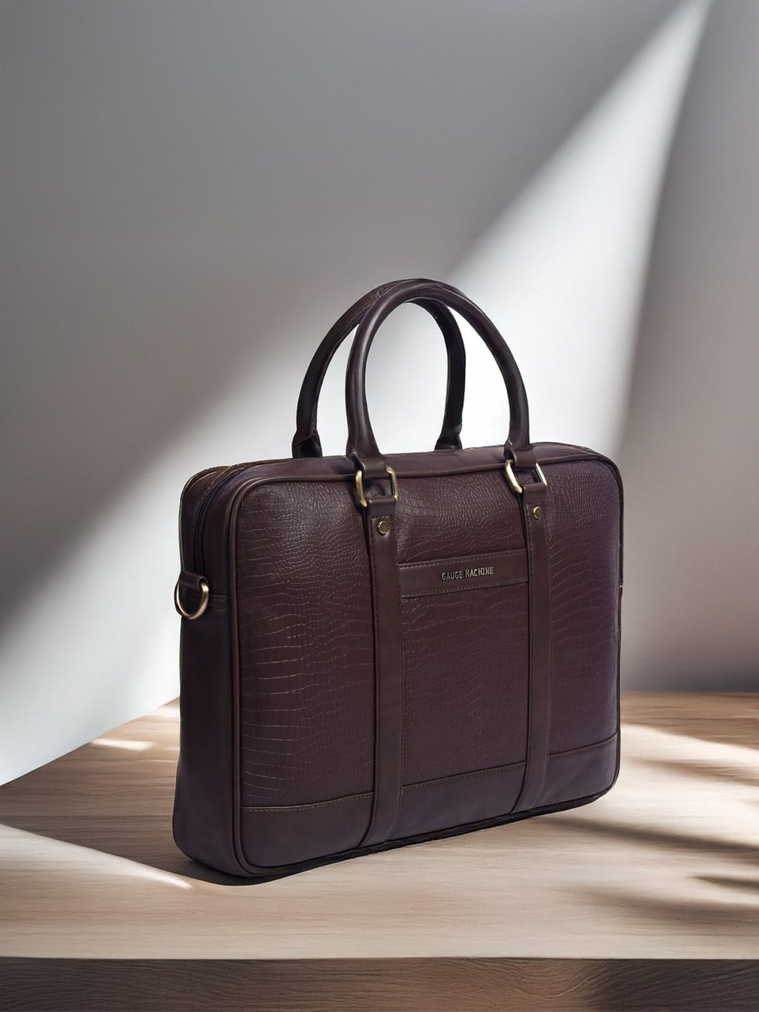 Gauge Machine Men Textured PU Laptop Bag