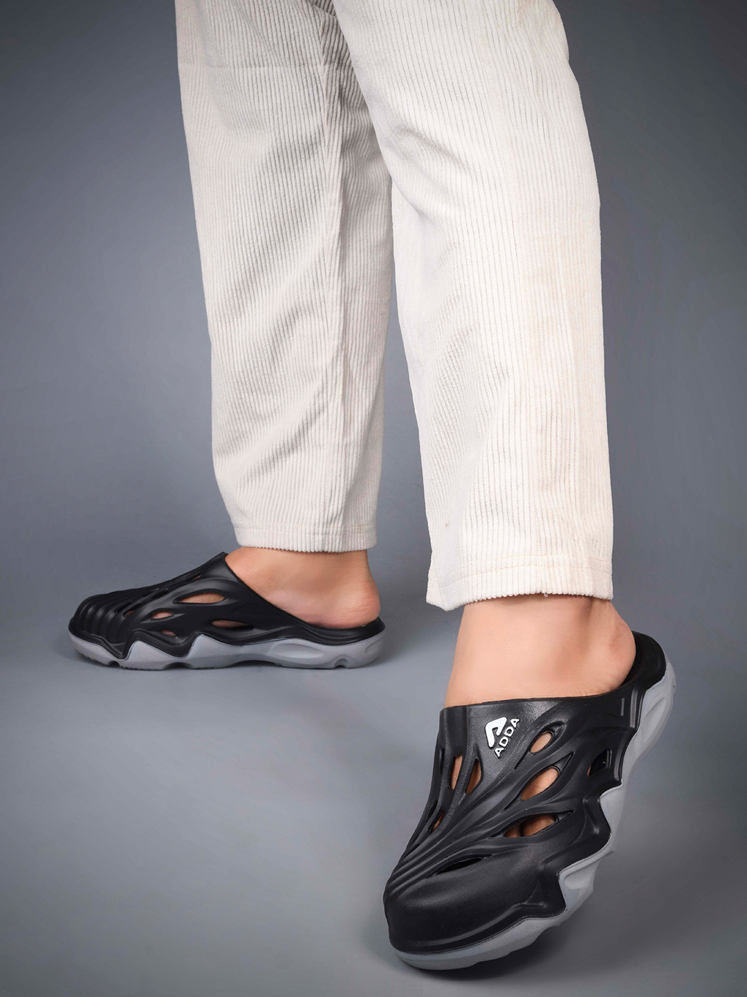 Adda Men Colourblocked Rubber Slip-On