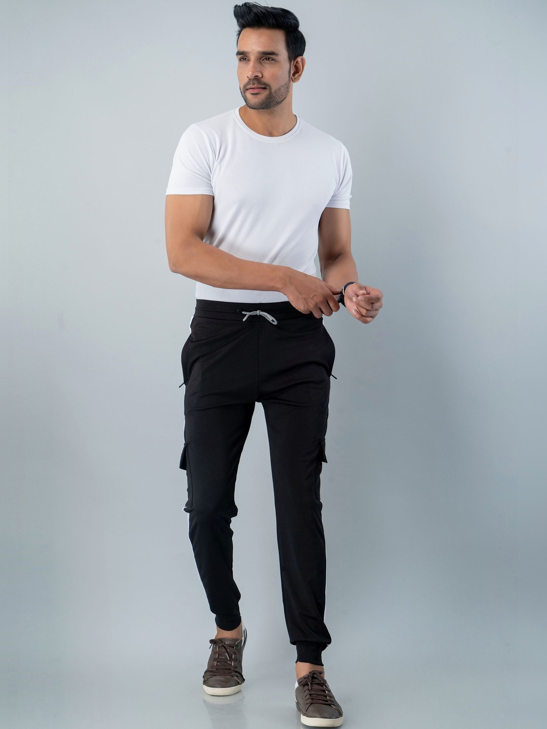 9LKHA Men Mid-Rise Cargos