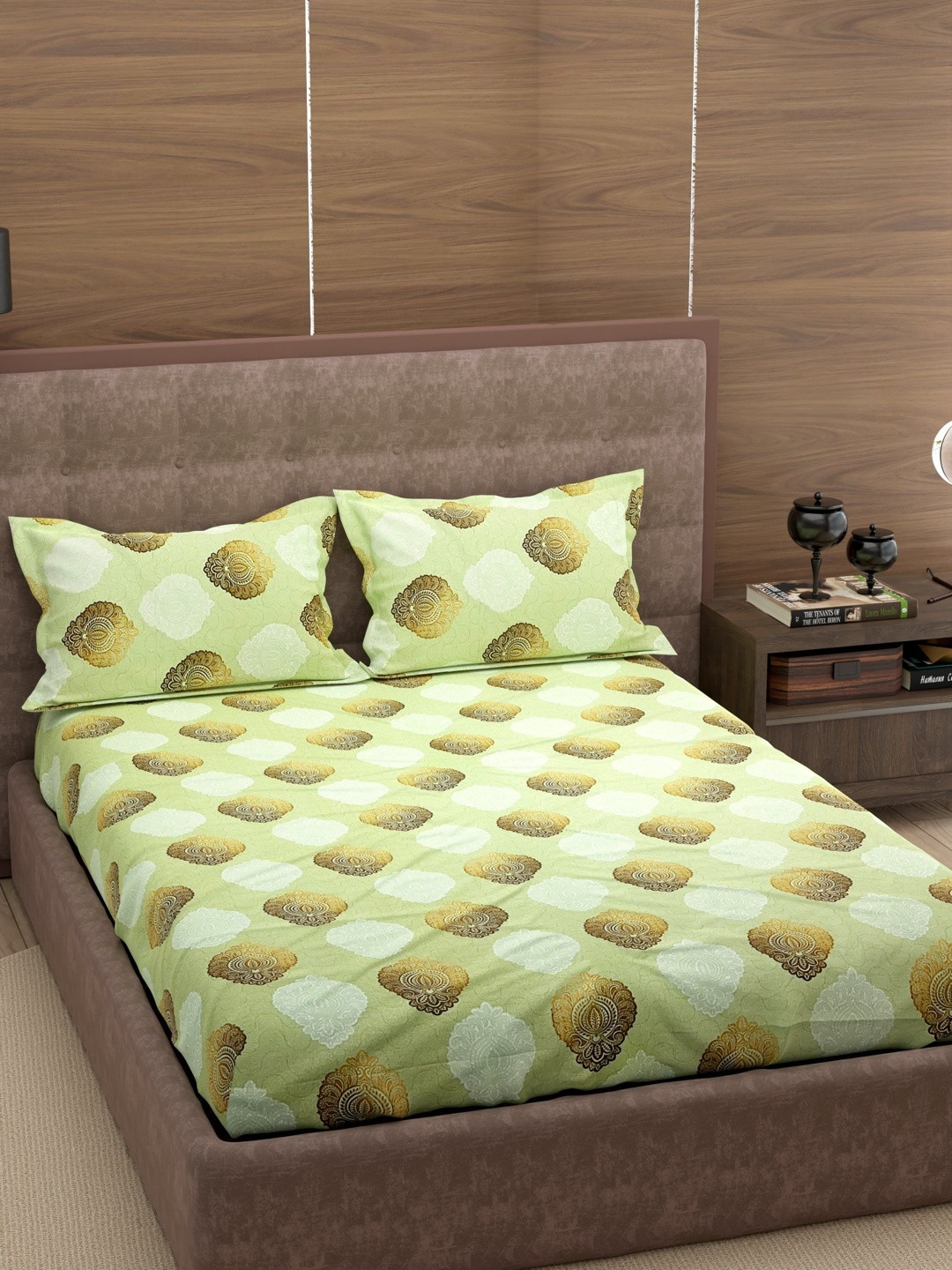 Pure Decor Green & Multicoloured 180 TC Queen Bedsheet with 2 Pillow Covers