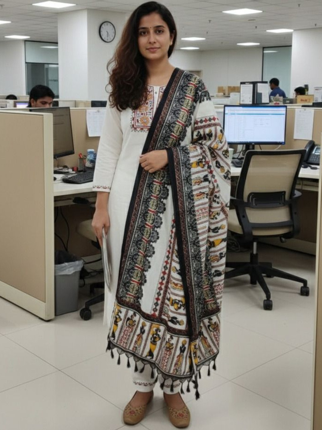 QUNEY Women Ethnic Motifs Embroidered Regular Thread Work Pure Cotton Kurta with Trousers & With Dupatta