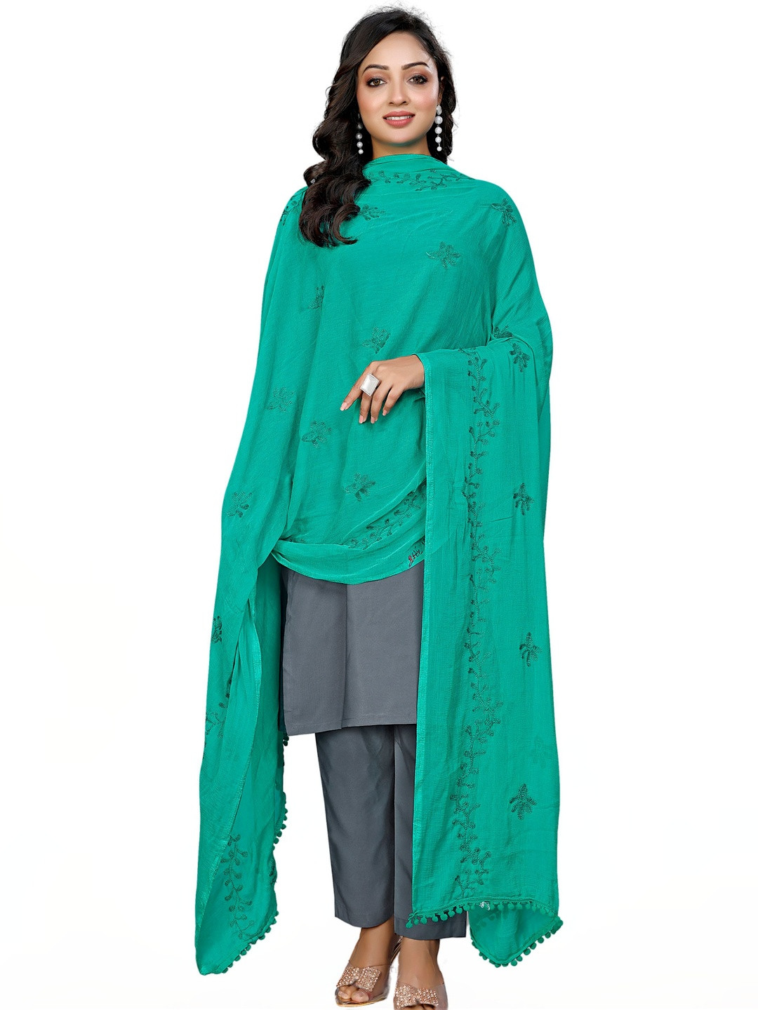 SEKMANY Embroidered Ikat Dupatta with Thread Work