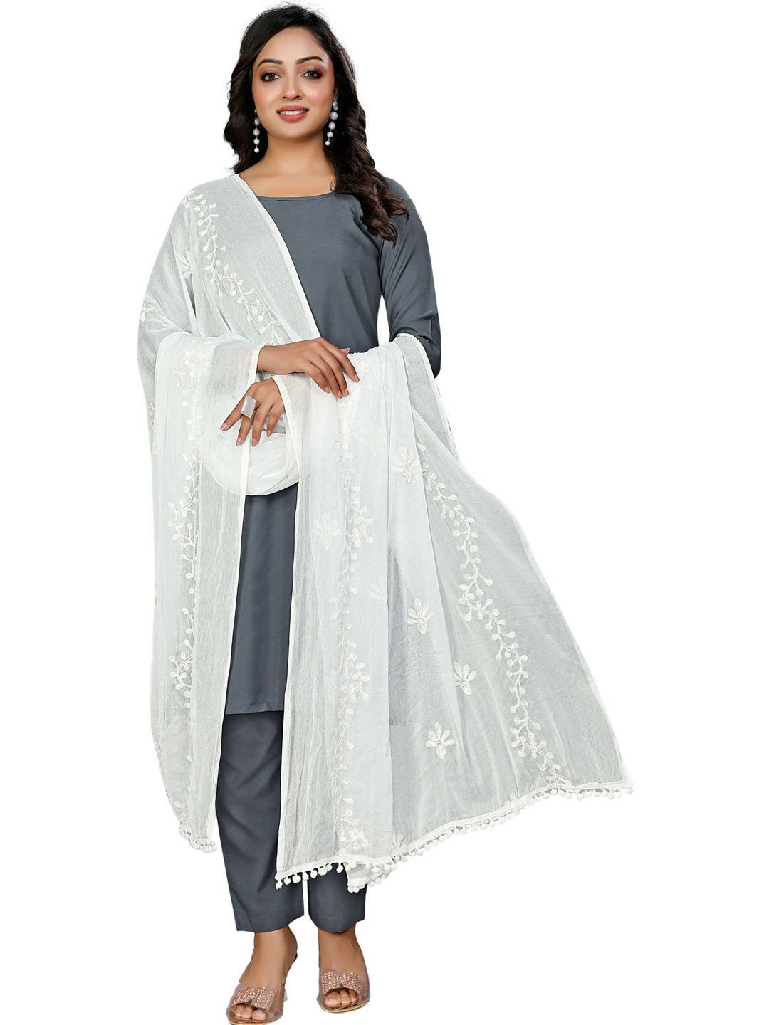 SEKMANY Embroidered Ikat Dupatta with Thread Work